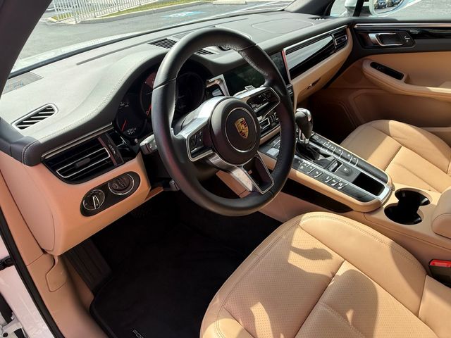 2021 Porsche Macan PORSCHE MACAN 6,000 ONE OWNER MILES CARFAX CERT | Plant City, FL | psv5 DEMO - Bayshore Automotive