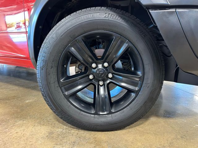 2021 Ram 1500 Classic Warlock 5.7 HEMI V8 Technology Group | Irving, Texas | Hopper Motorplex 2021 Ram 1500 Classic Warlock 5.7 HEMI V8 Technology Group | Irving, Texas | Hopper Motorplex