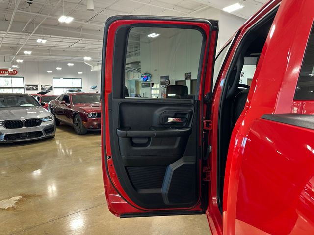 2021 Ram 1500 Classic Warlock 5.7 HEMI V8 Technology Group | Irving, Texas | Hopper Motorplex 2021 Ram 1500 Classic Warlock 5.7 HEMI V8 Technology Group | Irving, Texas | Hopper Motorplex