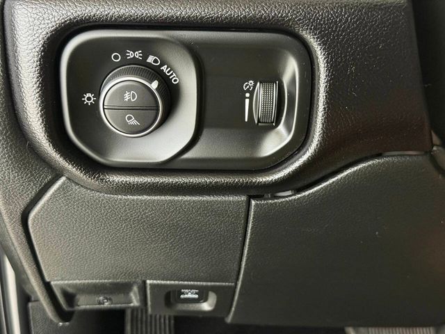 2021 Ram 3500 Lone Star 4x4 4dr Crew Cab 8 ft. LB DRW Pickup | Houston, TX | Houston Auto Credit 2021 Ram 3500 Lone Star 4x4 4dr Crew Cab 8 ft. LB DRW Pickup | Houston, TX | Houston Auto Credit
