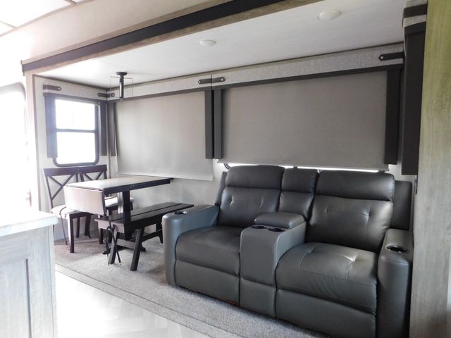 2021 Salem Hemisphere 369BL