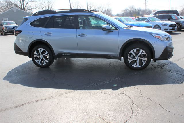 2021 Subaru Outback Limited XT | Granite City, Illinois | MasterCars Company Inc.