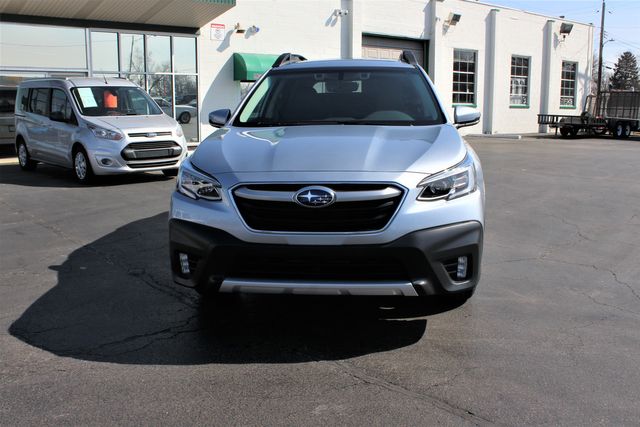 2021 Subaru Outback Limited XT | Granite City, Illinois | MasterCars Company Inc.