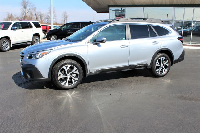 2021 Subaru Outback Limited XT | Granite City, Illinois | MasterCars Company Inc.