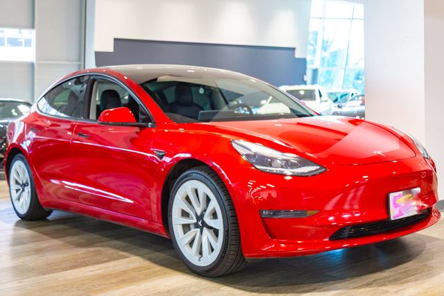 2021 Tesla Model 3 at Autosource, photo 2