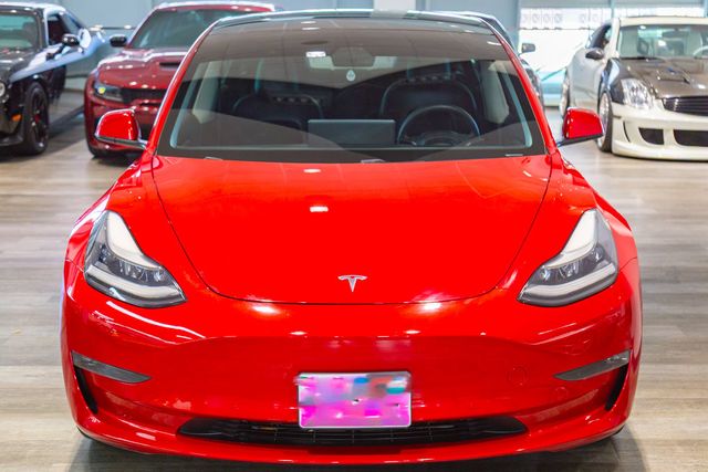 2021 Tesla Model 3 at Autosource, photo 3
