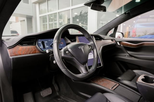 2021 Tesla Model X Long Range Plus AWD 6-PASS / LOADED / CLEAN CARFAX | Austin, TX | Rocky Mountain Truck Stop Austin