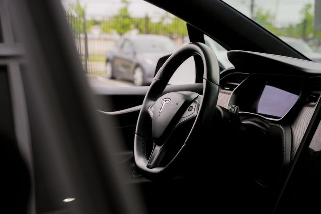 2021 Tesla Model X Long Range Plus AWD 6-PASS / LOADED / CLEAN CARFAX | Austin, TX | Rocky Mountain Truck Stop Austin