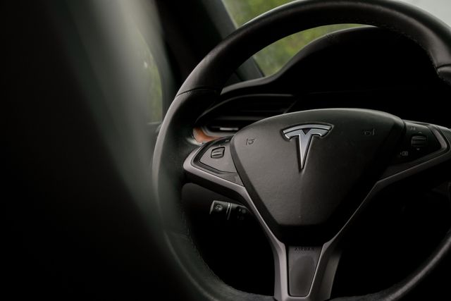 2021 Tesla Model X Long Range Plus AWD 6-PASS / LOADED / CLEAN CARFAX | Austin, TX | Rocky Mountain Truck Stop Austin