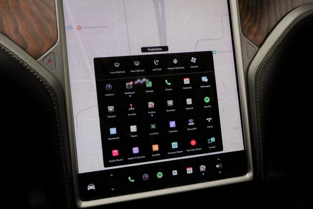 2021 Tesla Model X Long Range Plus AWD 6-PASS / LOADED / CLEAN CARFAX | Austin, TX | Rocky Mountain Truck Stop Austin