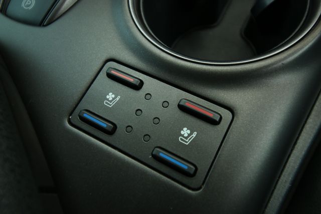 2021 Toyota Camry Hybrid XSE | San Antonio, TX | R&L Certified Auto Group 2021 Toyota Camry Hybrid XSE | San Antonio, TX | R&L Certified Auto Group