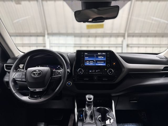 2021 Toyota HIGHLANDER XLE 2021 Toyota HIGHLANDER XLE