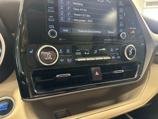 2021 Toyota Highlander XLE | Irving, Texas | Hopper Motorplex