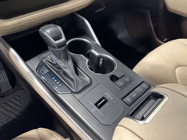 2021 Toyota Highlander XLE | Irving, Texas | Hopper Motorplex