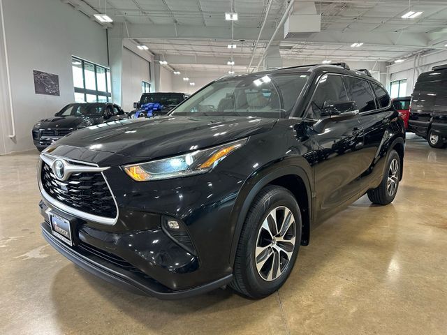 2021 Toyota Highlander XLE | Irving, Texas | Hopper Motorplex 2021 Toyota Highlander XLE | Irving, Texas | Hopper Motorplex