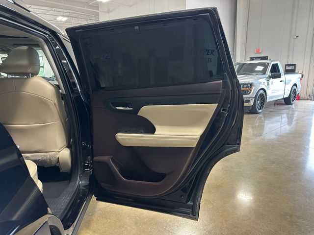 2021 Toyota Highlander XLE | Irving, Texas | Hopper Motorplex