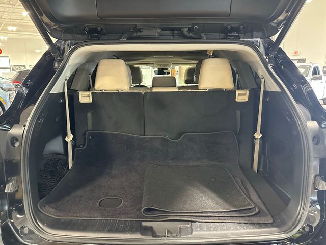 2021 Toyota Highlander XLE | Irving, Texas | Hopper Motorplex 2021 Toyota Highlander XLE | Irving, Texas | Hopper Motorplex