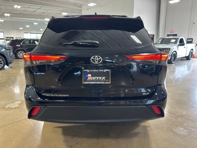 2021 Toyota Highlander XLE | Irving, Texas | Hopper Motorplex