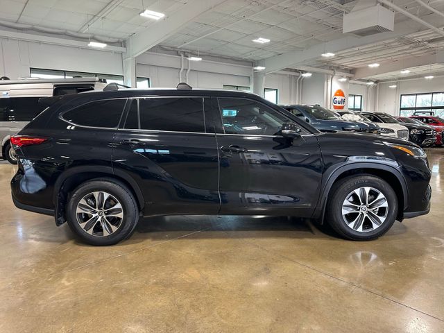 2021 Toyota Highlander XLE | Irving, Texas | Hopper Motorplex 2021 Toyota Highlander XLE | Irving, Texas | Hopper Motorplex