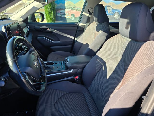 2021 Toyota Highlander LE