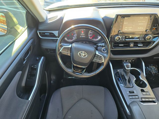 2021 Toyota Highlander LE