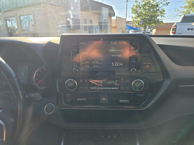 2021 Toyota Highlander LE 2021 Toyota Highlander LE