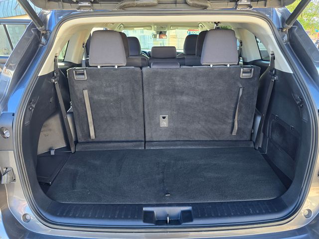 2021 Toyota Highlander LE 2021 Toyota Highlander LE