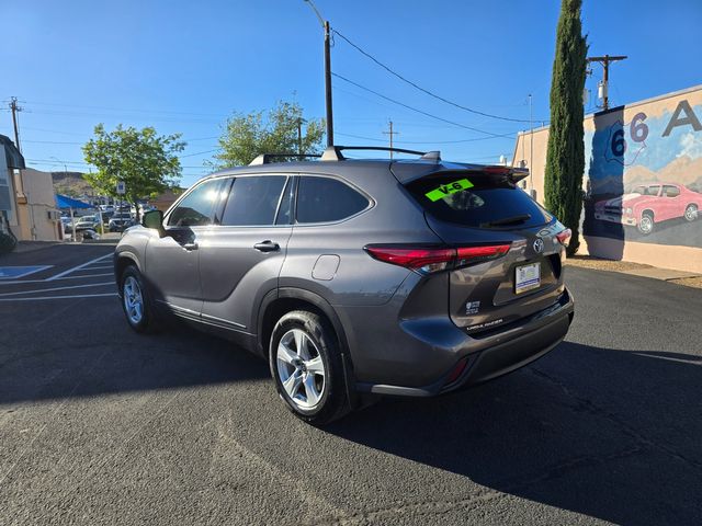 2021 Toyota Highlander LE