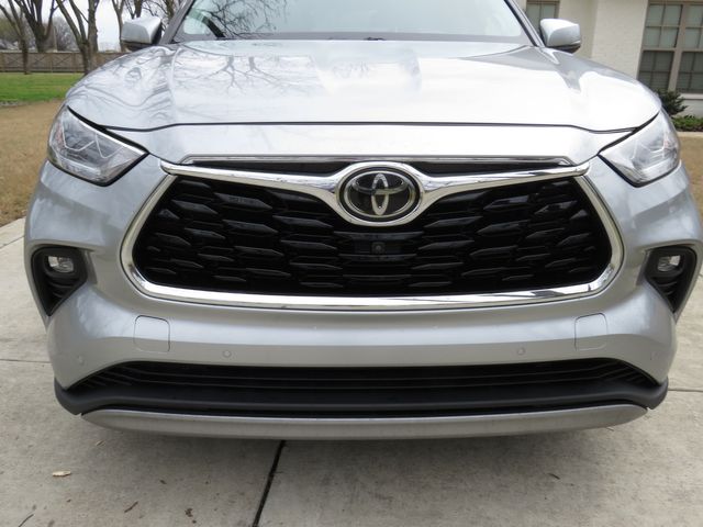 2021 Toyota Highlander Platinum AWD   MSRP New $50,742
