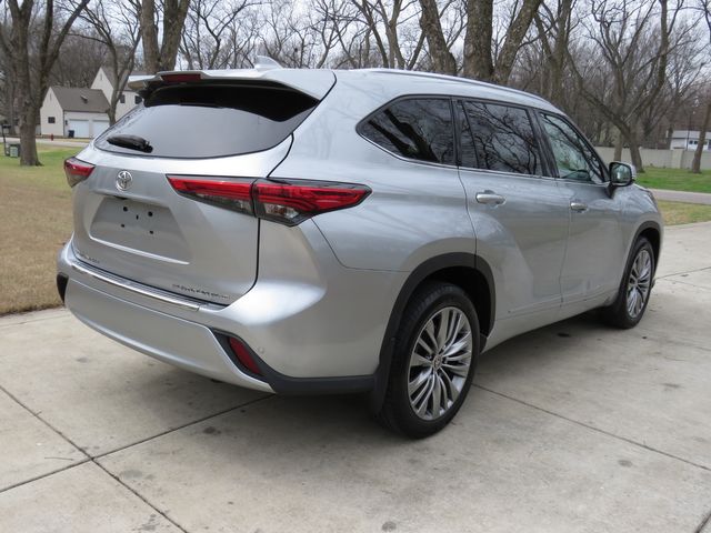 2021 Toyota Highlander Platinum AWD   MSRP New $50,742