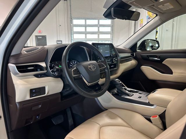 2021 Toyota Highlander XLE