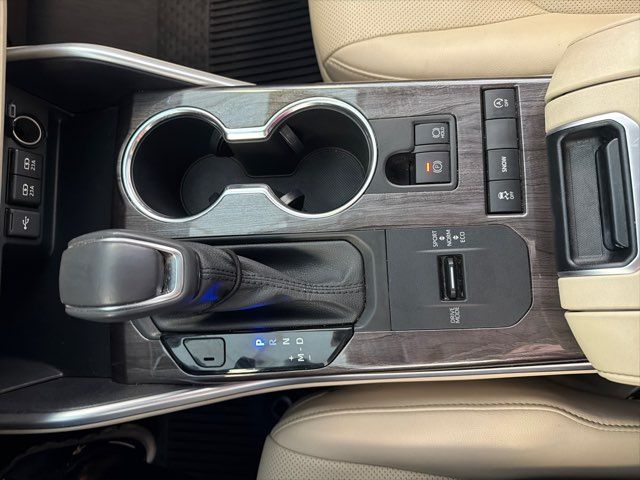 2021 Toyota Highlander Limited | Rome, GA | Knight's Car Store 2021 Toyota Highlander Limited | Rome, GA | Knight's Car Store