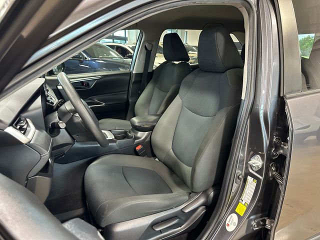 2021 Toyota RAV4 LE | Irving, Texas | Hopper Motorplex 2021 Toyota RAV4 LE | Irving, Texas | Hopper Motorplex