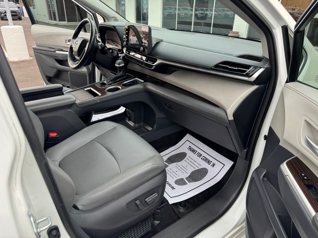 2021 Toyota Sienna XLE 8-Passenger