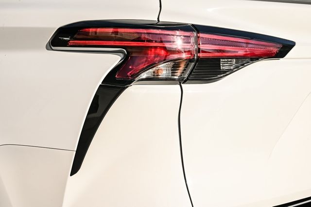 2021 Toyota Sienna XSE 7-Passenger Radar Cruise Nav Power Liftgate XM