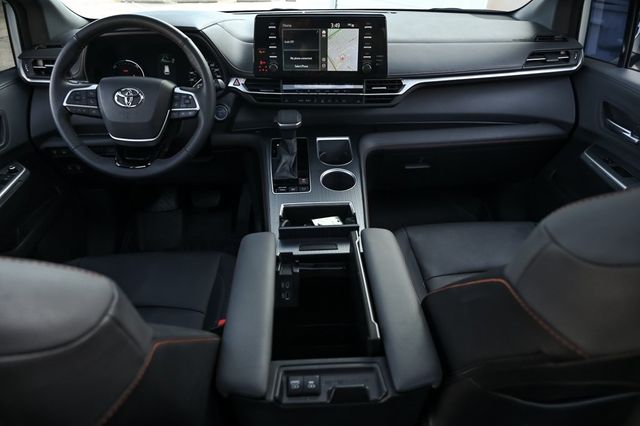 2021 Toyota Sienna XSE 7-Passenger Radar Cruise Nav Power Liftgate XM 2021 Toyota Sienna XSE 7-Passenger Radar Cruise Nav Power Liftgate XM