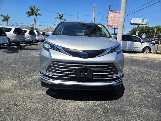 2021 Toyota Sienna XLE Wheelchair Van Handicap Ramp Van  