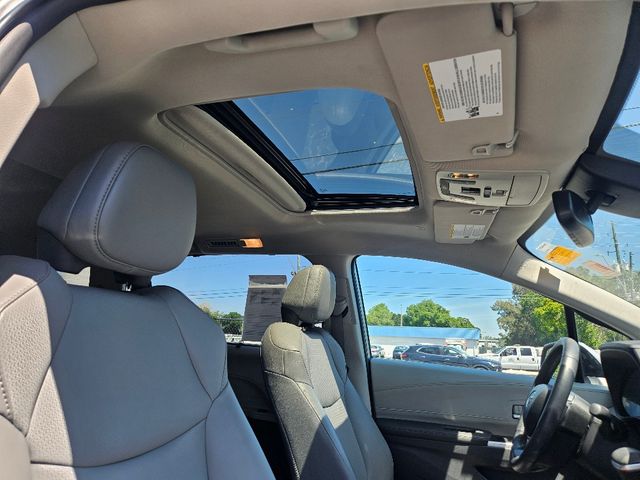 2021 Toyota Sienna XLE Wheelchair Van Handicap Ramp Van  