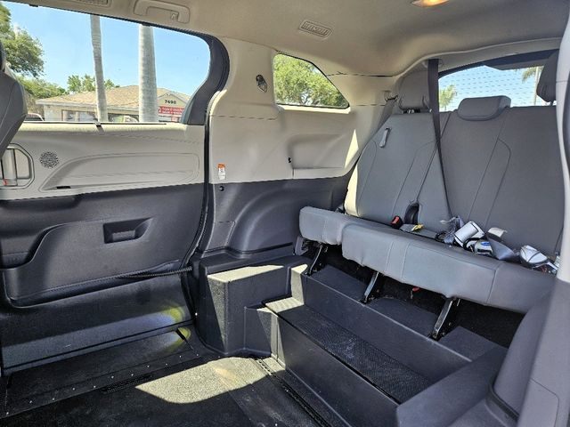 2021 Toyota Sienna XLE Wheelchair Van Handicap Ramp Van  