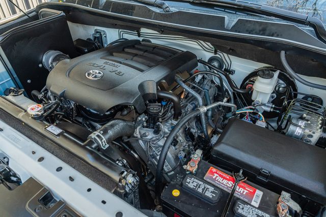 2021 Toyota Tundra SR5 CREWMAX 4X4 W/ UPGRADES / 1-OWNER | Austin, TX | Rocky Mountain Truck Stop Austin 2021 Toyota Tundra SR5 CREWMAX 4X4 W/ UPGRADES / 1-OWNER | Austin, TX | Rocky Mountain Truck Stop Austin