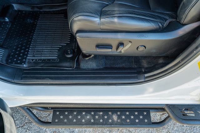 2021 Toyota Tundra SR5 CREWMAX 4X4 W/ UPGRADES / 1-OWNER | Austin, TX | Rocky Mountain Truck Stop Austin 2021 Toyota Tundra SR5 CREWMAX 4X4 W/ UPGRADES / 1-OWNER | Austin, TX | Rocky Mountain Truck Stop Austin