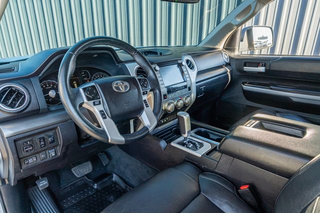 2021 Toyota Tundra SR5 CREWMAX 4X4 W/ UPGRADES / 1-OWNER | Austin, TX | Rocky Mountain Truck Stop Austin 2021 Toyota Tundra SR5 CREWMAX 4X4 W/ UPGRADES / 1-OWNER | Austin, TX | Rocky Mountain Truck Stop Austin