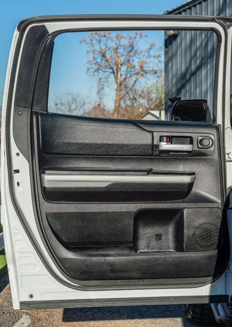 2021 Toyota Tundra SR5 CREWMAX 4X4 W/ UPGRADES / 1-OWNER | Austin, TX | Rocky Mountain Truck Stop Austin 2021 Toyota Tundra SR5 CREWMAX 4X4 W/ UPGRADES / 1-OWNER | Austin, TX | Rocky Mountain Truck Stop Austin