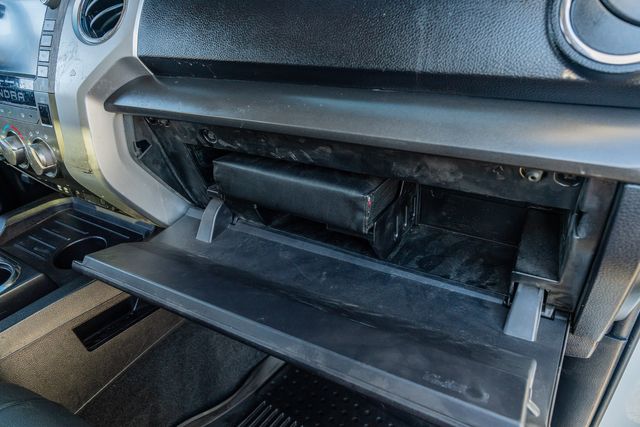 2021 Toyota Tundra SR5 CREWMAX 4X4 W/ UPGRADES / 1-OWNER | Austin, TX | Rocky Mountain Truck Stop Austin 2021 Toyota Tundra SR5 CREWMAX 4X4 W/ UPGRADES / 1-OWNER | Austin, TX | Rocky Mountain Truck Stop Austin