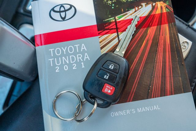 2021 Toyota Tundra SR5 CREWMAX 4X4 W/ UPGRADES / 1-OWNER | Austin, TX | Rocky Mountain Truck Stop Austin 2021 Toyota Tundra SR5 CREWMAX 4X4 W/ UPGRADES / 1-OWNER | Austin, TX | Rocky Mountain Truck Stop Austin