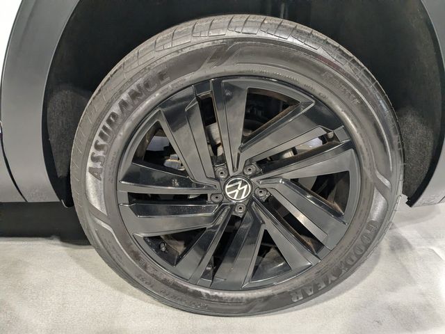 2021 Volkswagen Atlas V6 SEL 4Motion | Lake Forest IL | Executive Motor Carz