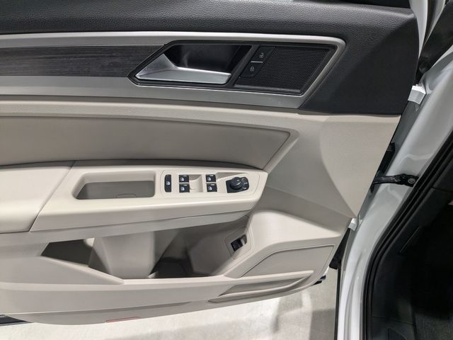 2021 Volkswagen Atlas V6 SEL 4Motion | Lake Forest IL | Executive Motor Carz 2021 Volkswagen Atlas V6 SEL 4Motion | Lake Forest IL | Executive Motor Carz