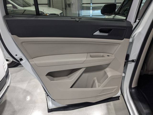 2021 Volkswagen Atlas V6 SEL 4Motion | Lake Forest IL | Executive Motor Carz 2021 Volkswagen Atlas V6 SEL 4Motion | Lake Forest IL | Executive Motor Carz