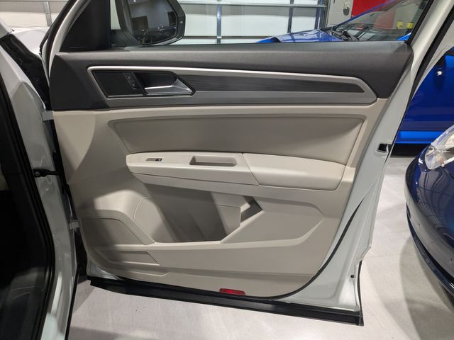 2021 Volkswagen Atlas V6 SEL 4Motion | Lake Forest IL | Executive Motor Carz 2021 Volkswagen Atlas V6 SEL 4Motion | Lake Forest IL | Executive Motor Carz