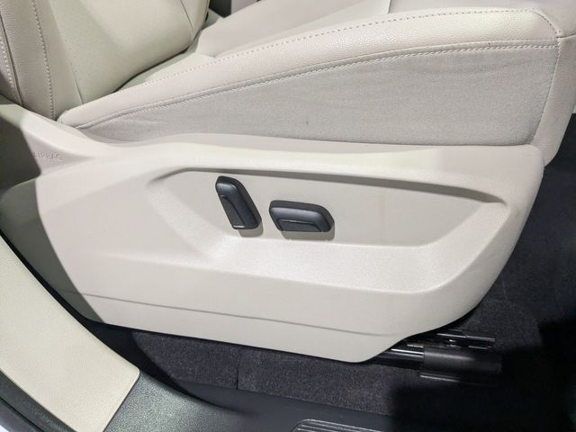 2021 Volkswagen Atlas V6 SEL 4Motion | Lake Forest IL | Executive Motor Carz